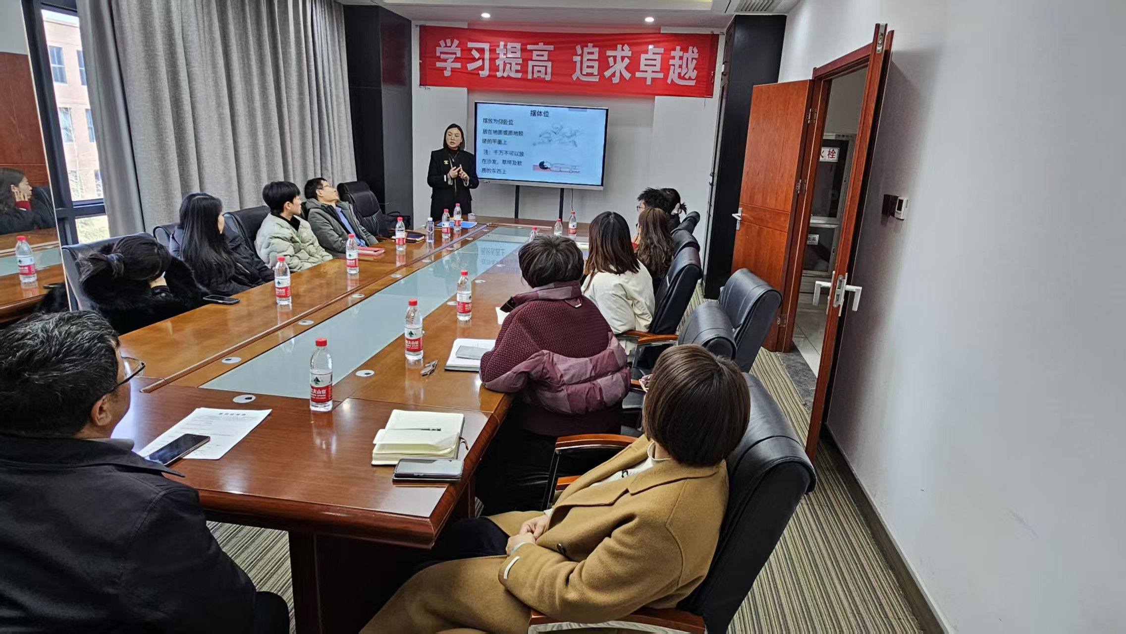 ��ȫ��Ӗ�þ�����L(ch��ng)�ŏ͹��M(j��n)�Еr(sh��)